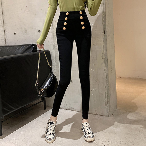 Naiste nööpide ja kõrge vöökohaga retuusid