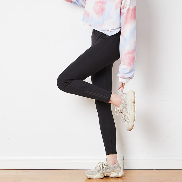 Naiste ühevärviline lukuga kiil - hall ja must