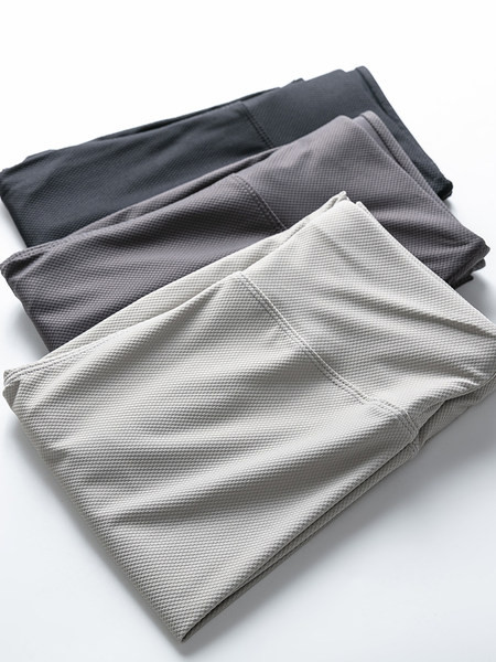 Naiste sportlikud säärised elastse vöökohaga