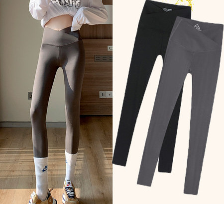 Kõrge vöökohaga sportretuusid uus mudel naistele