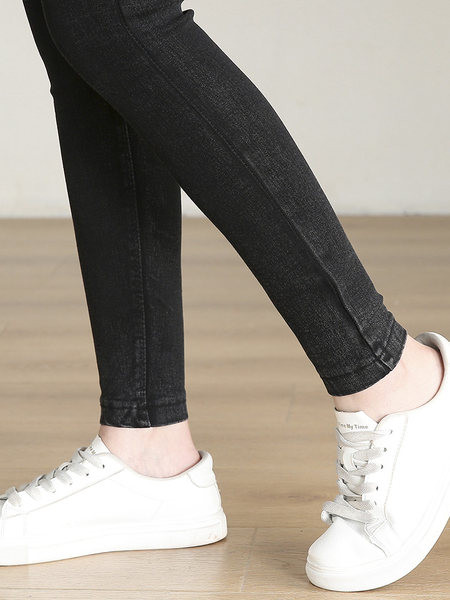 Naiste elastsed retuusid kõrge vöökoha ja tikitud tekstiga