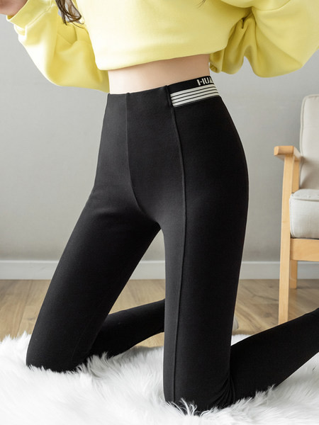 Νέο μοντέλο γυναικείου αθλητικού κολάν με κεντητή επιγραφή