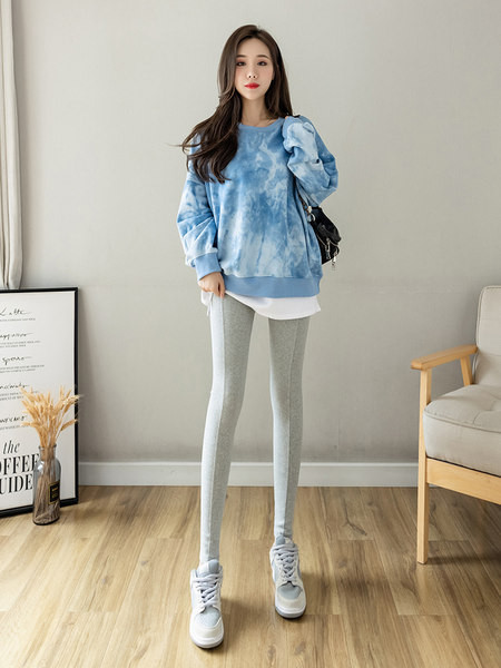 Νέο μοντέλο γυναικείου αθλητικού κολάν με κεντητή επιγραφή