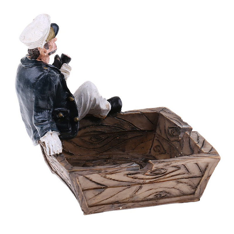 Пепелник , Моряк, Полирезинов, 8х8 см.