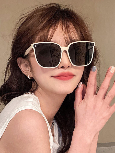 Uus ruudukujuliste klaaside mudel