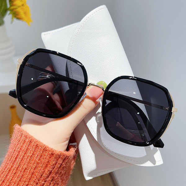 Uus mudel naiste prillid mitmes värvitoonis UV kaitsega