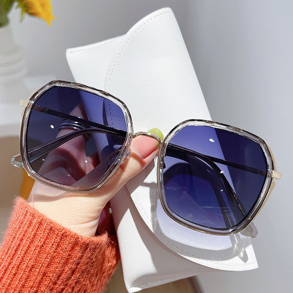 Uus mudel naiste prillid mitmes värvitoonis UV kaitsega