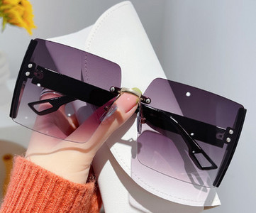 Naiste kandilised värviliste klaasidega prillid uus mudel