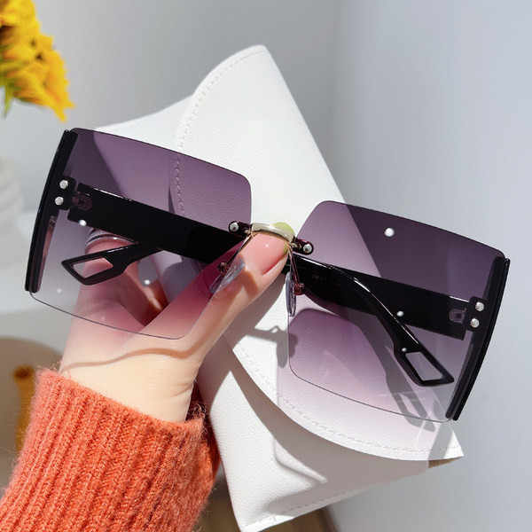 Naiste kandilised värviliste klaasidega prillid uus mudel