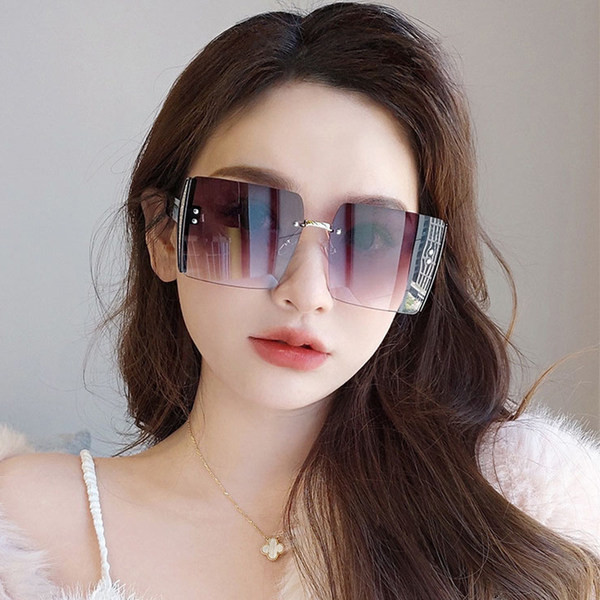 Naiste kandilised värviliste klaasidega prillid uus mudel