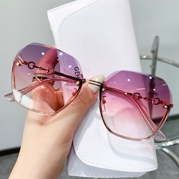 Νέο μοντέλο γυναικεία γυαλιά με χρυσό σκελετό