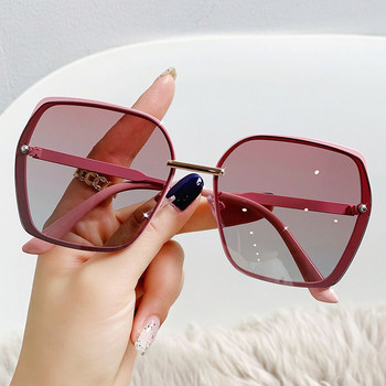 Модерни слънчеви очила с метална рамка