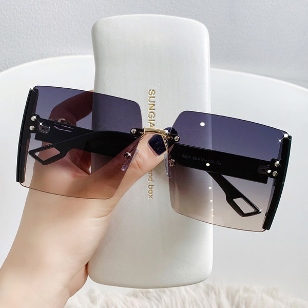 Τετράγωνα γυαλιά ηλίου