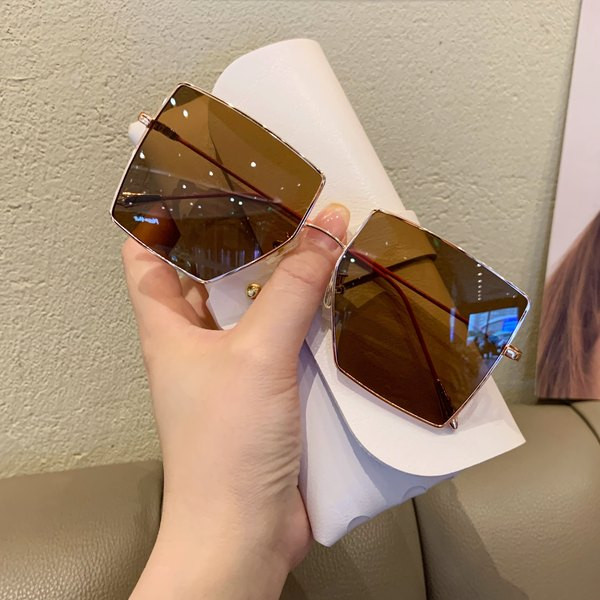 Kandilised õhukeste raamidega prillid