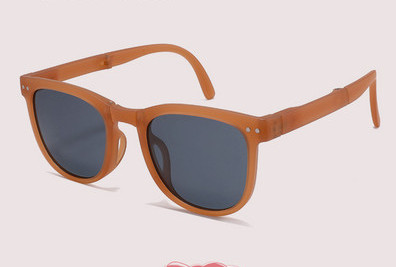 Värviliste raamidega laste päikeseprillid