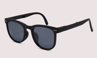 Värviliste raamidega laste päikeseprillid