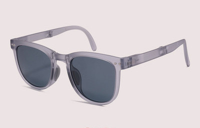 Värviliste raamidega laste päikeseprillid