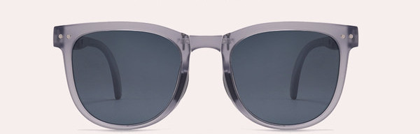 Värviliste raamidega laste päikeseprillid