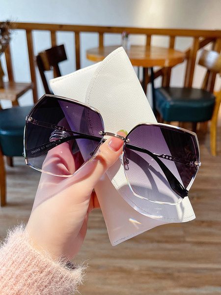 Uus UV-kaitsega naiste päikeseprillide mudel