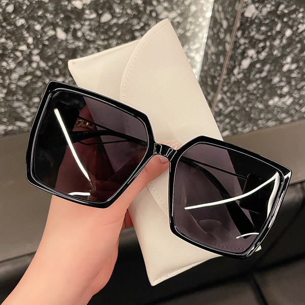 Polariseeritud naiste ruudukujulised päikeseprillid