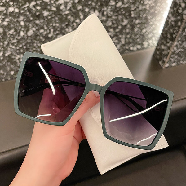 Polariseeritud naiste ruudukujulised päikeseprillid