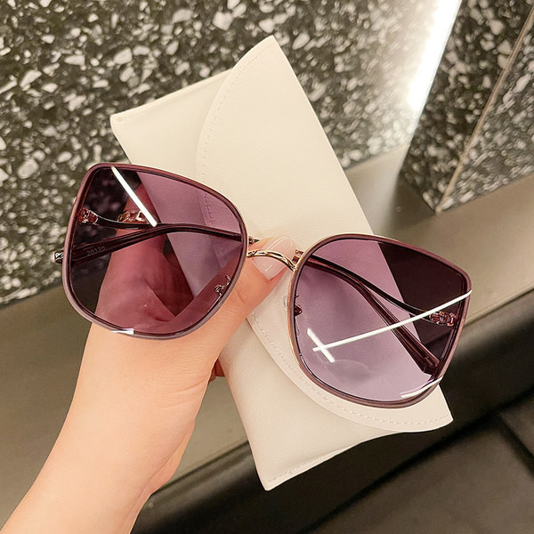 Moodsad UV-kaitsega prillid