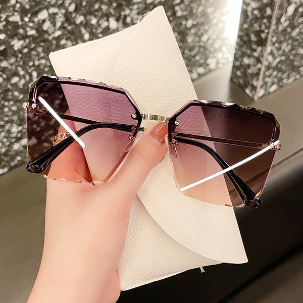 Uus mudel kandiliste klaasidega naiste prillid