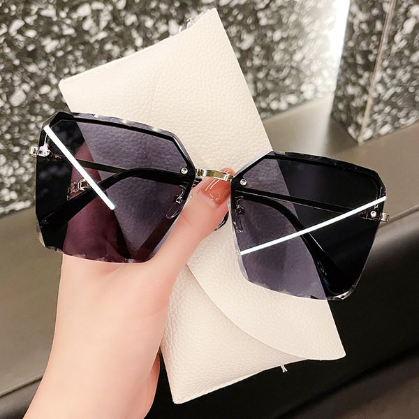 Uus mudel kandiliste klaasidega naiste prillid