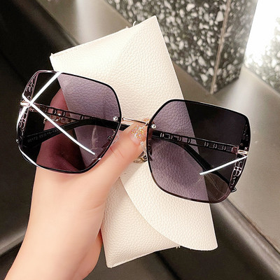 Uus õhukeste raamide ja ruudukujuliste naiste prillide mudel