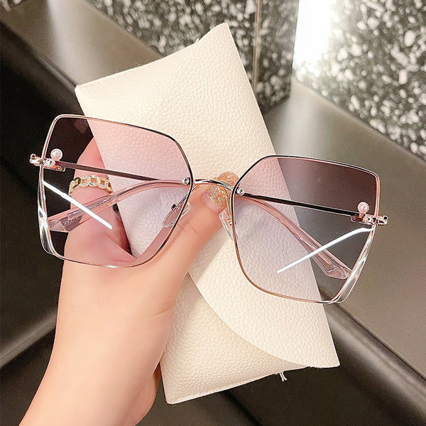 Μοντέρνα γυαλιά σε πολλά χρώματα - για γυναίκες