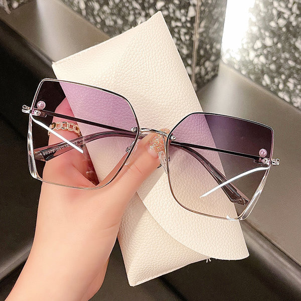 Μοντέρνα γυαλιά σε πολλά χρώματα - για γυναίκες