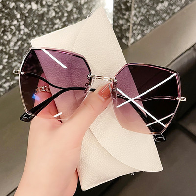 Õhukese metallraamiga naiste päikeseprillid