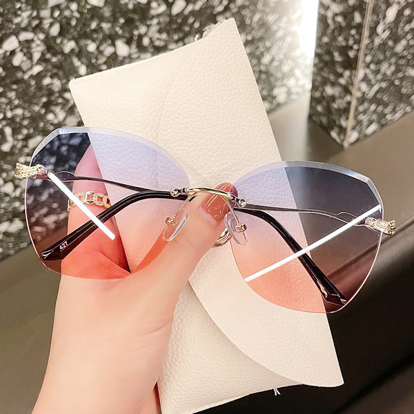 Νέο μοντέλο γυναικείά κομψά γυαλιά με λεπτό μεταλλικό σκελετό