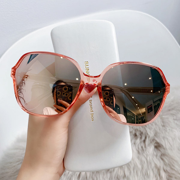 Ženske sunčane naočale ovalnog oblika novi model