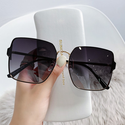 Tavalised metallraamiga päikeseprillid