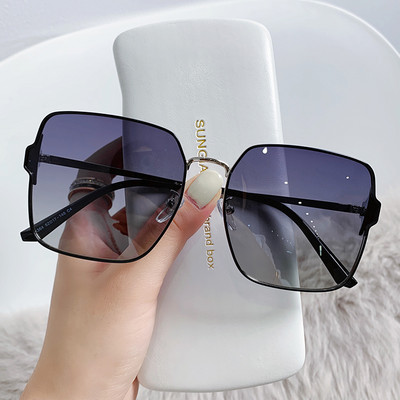 Tavalised metallraamiga päikeseprillid