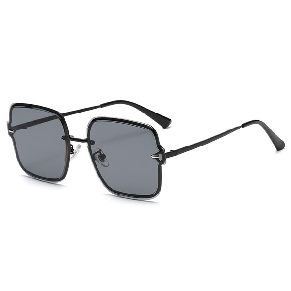 Κομψά τετράγωνα γυαλιά ηλίου για γυναίκες με προστασία UV