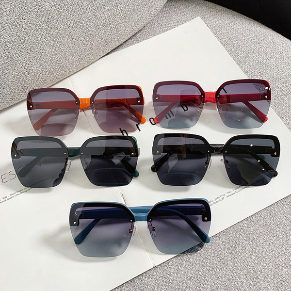 Νέο μοντέλο γυναικεία τετράγωνα γυαλιά σε πολλά χρώματα