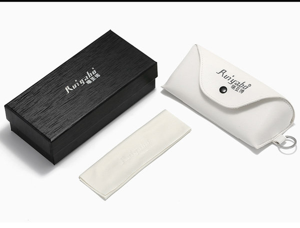 Dekoratiivkividega naiste prillid