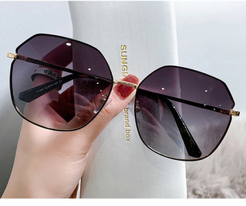 Ležerne ženske sunčane naočale s metalnim tankim okvirom