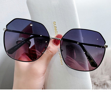 Ležerne ženske sunčane naočale s metalnim tankim okvirom