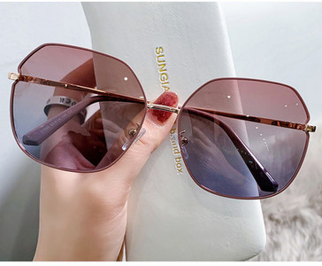 Ležerne ženske sunčane naočale s metalnim tankim okvirom