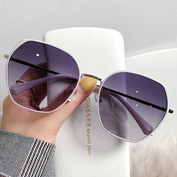 Ležerne ženske sunčane naočale s metalnim okvirom