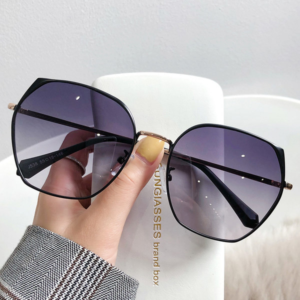 Ležerne ženske sunčane naočale s metalnim okvirom
