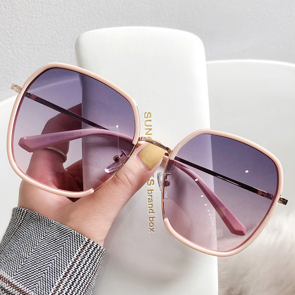 Polariseeritud päikeseprillid UV-kaitse ja õhukese raamiga