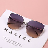 Naiste värviliste klaasidega päikeseprillid