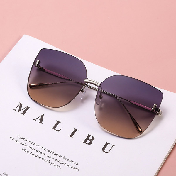 Naiste värviliste klaasidega päikeseprillid