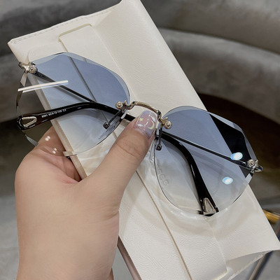 Naiste õhukeste raamidega ultraviolettprillid