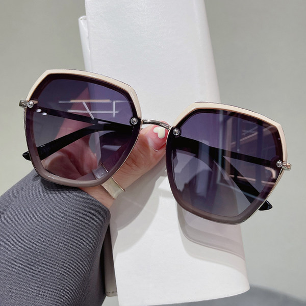 Moteriški spalvoti akiniai su UV apsauga