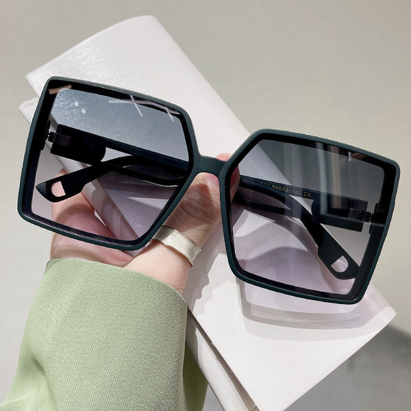 Νέο μοντέλο τετράγωνα γυαλιά ηλίου για γυναίκες